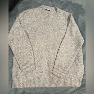 Zara Women's Light Gray Crewneck Sweater
